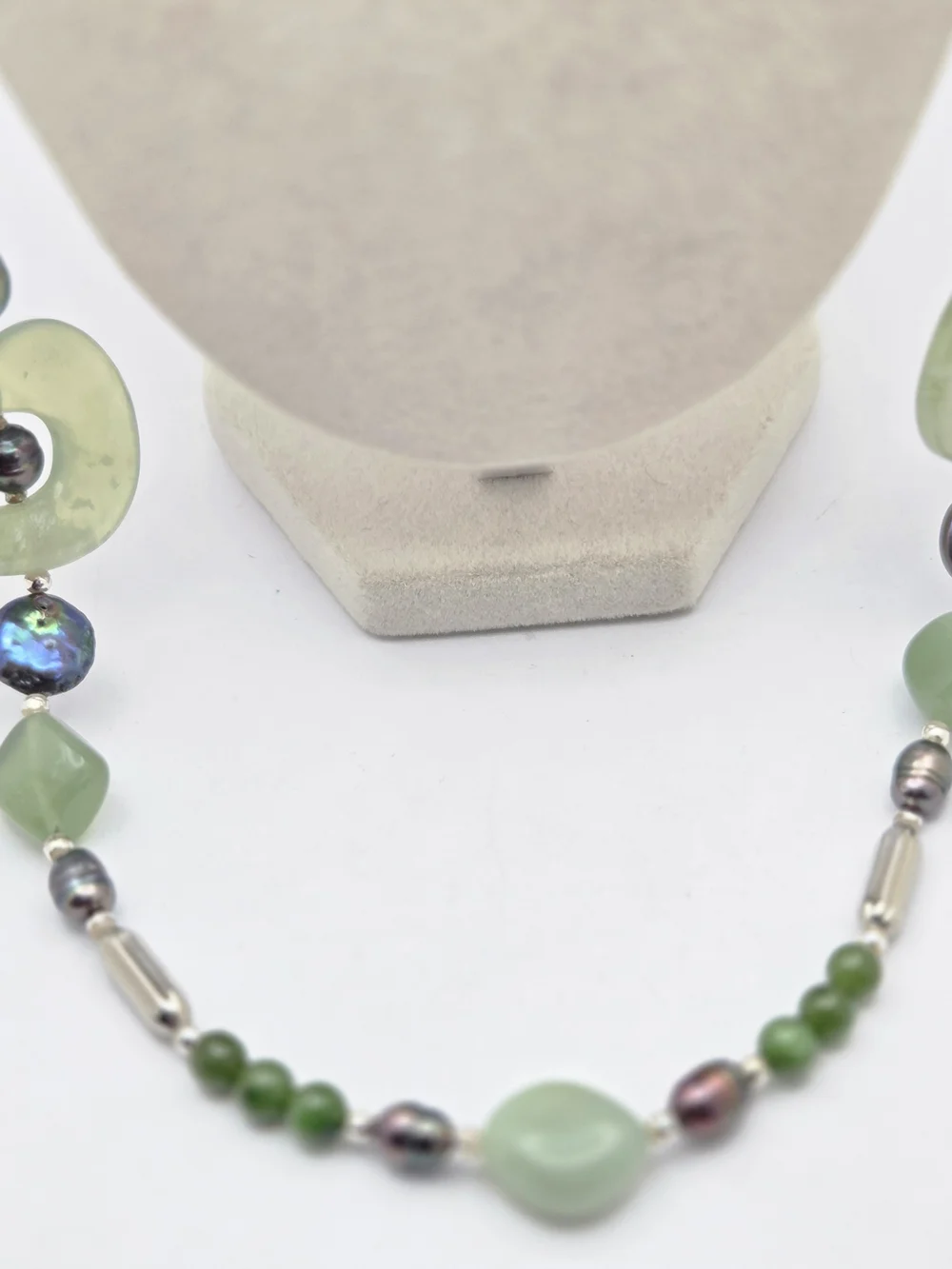 Green Jade & Peacock Cultured Freshwater Pearl Station Necklace 28